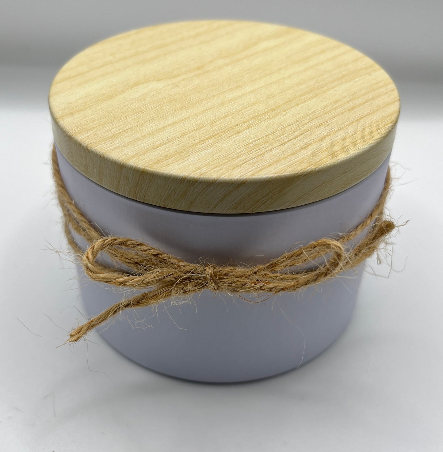 Fresh Water & Aloe | 8oz Tin Candle