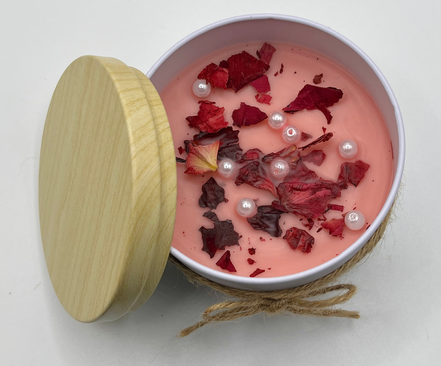 Grandma’s Rose Garden – Wickless Rose Scented Candle (8oz Tin)